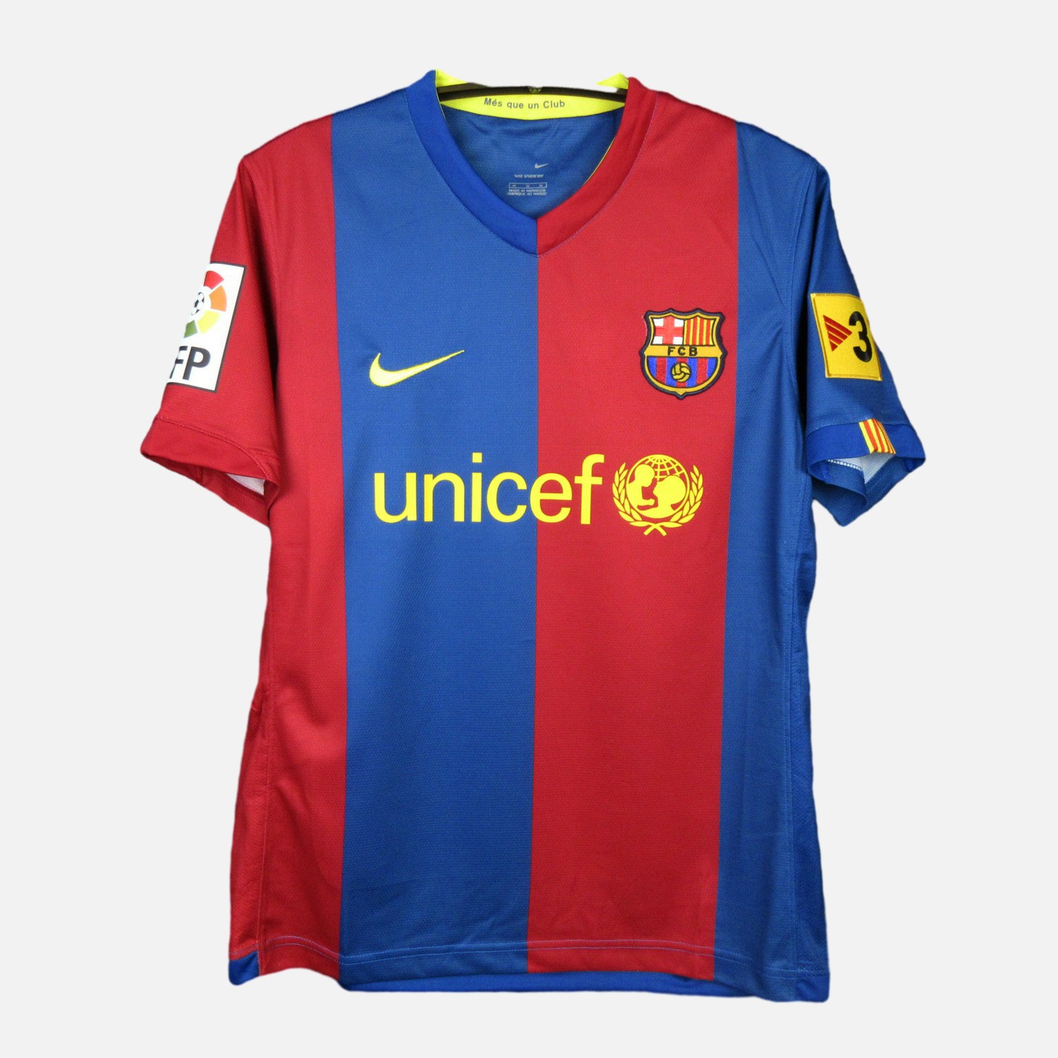 Barcelona Retro 06-07 Home Stadium Jersey